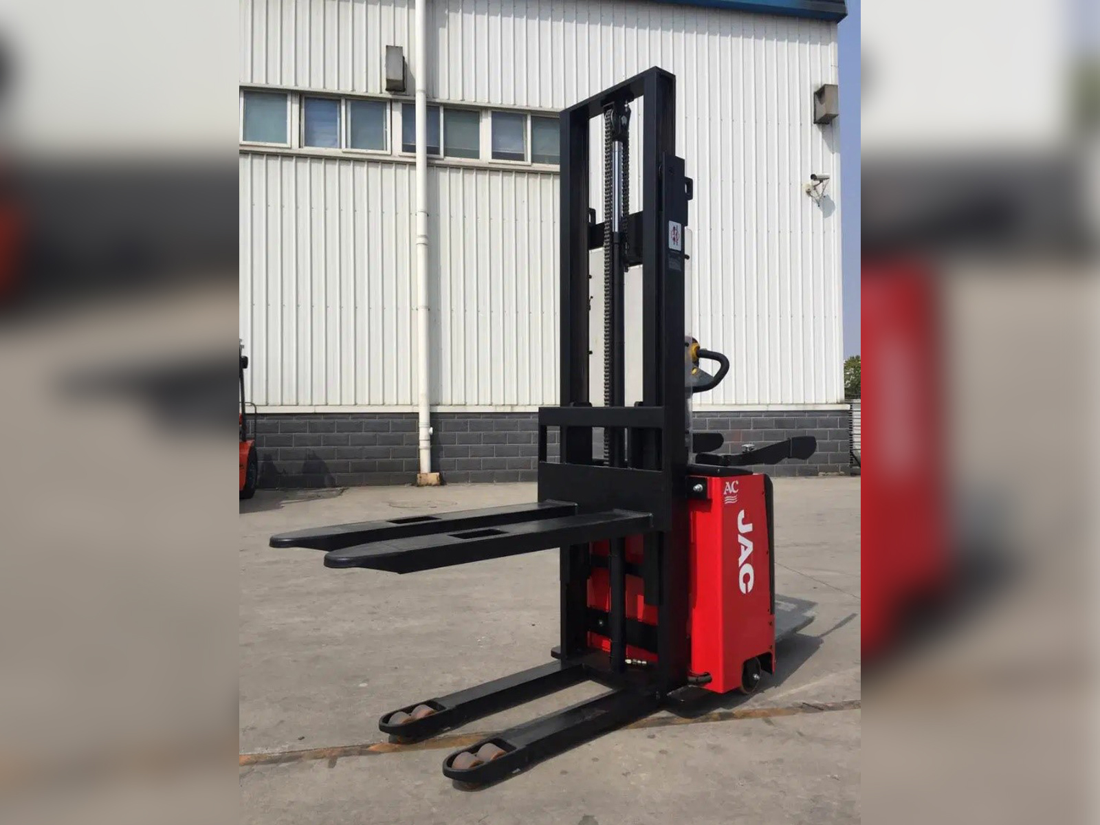 JAC EV Forklift CDD15  stand up type